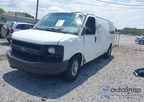 2015 Chevrolet Express 2500 Work Van z USA, uszkodzony, nr VIN 1GCWGGCFXF1121507